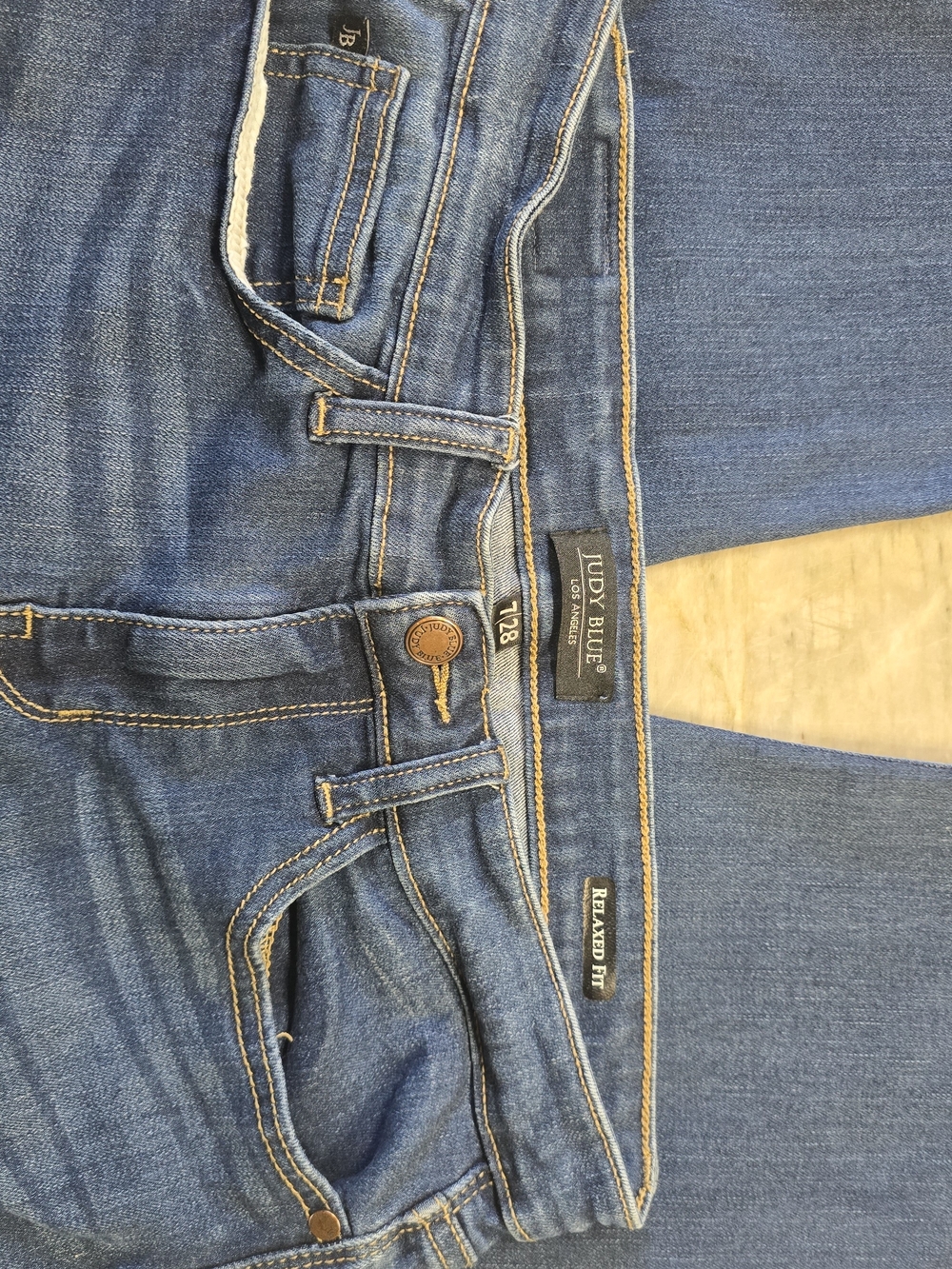 Judy Blue Mid Rise Jean's - Picture 4 of 4